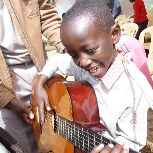 Prince beim üben mit der Gitarre