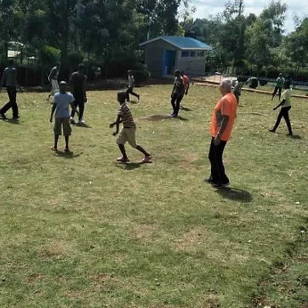 Erstes Handballtraining mit Besucher Alfred aus Österreich